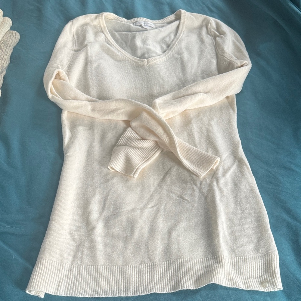 New York & Company Cream V-Neck Sweater